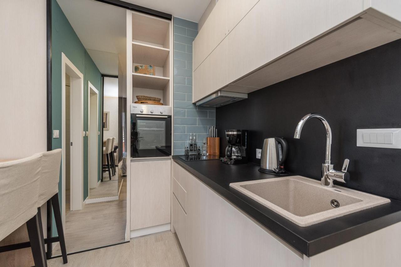 Luxury Apartments Garden Sukosan Bagian luar foto