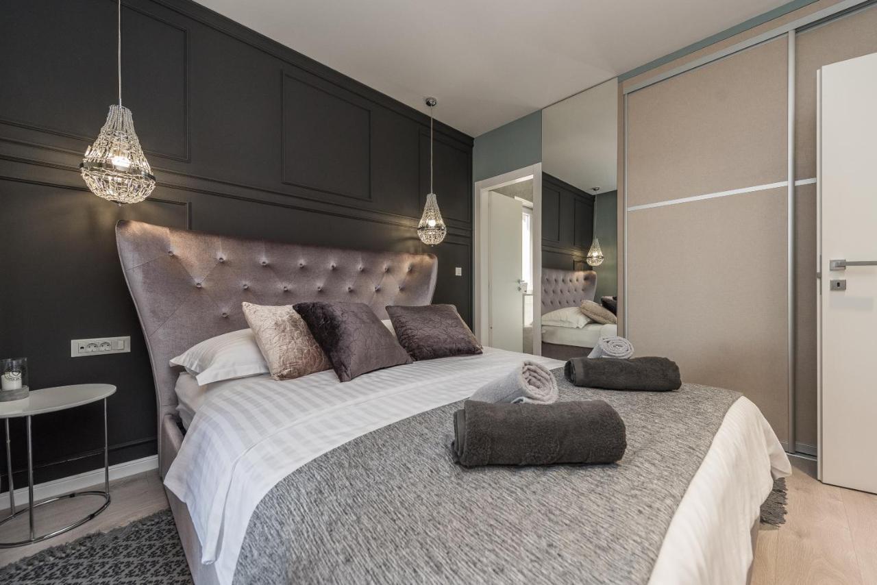 Luxury Apartments Garden Sukosan Bagian luar foto