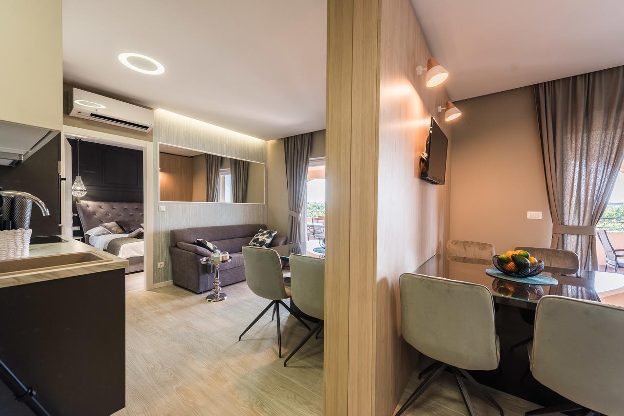Luxury Apartments Garden Sukosan Bagian luar foto