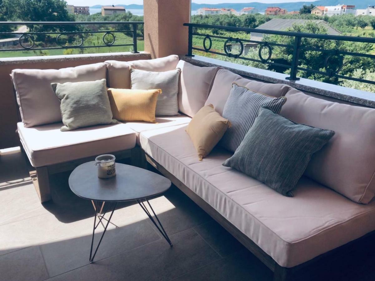 Luxury Apartments Garden Sukosan Bagian luar foto
